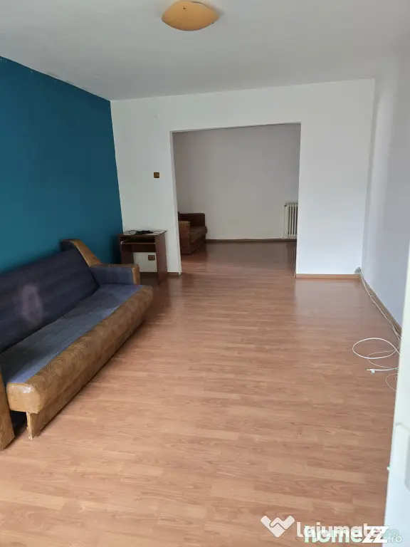 Apartament 2 camere, etaj 8/9, priveliște superbă Zona Orh
