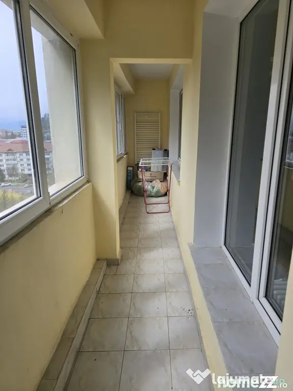 Apartament 2 camere, etaj 8/9, priveliște superbă Zona Orh