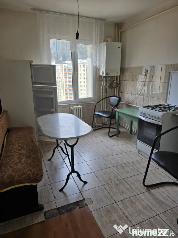 Apartament 2 camere, etaj 8/9, priveliște superbă Zona Orh