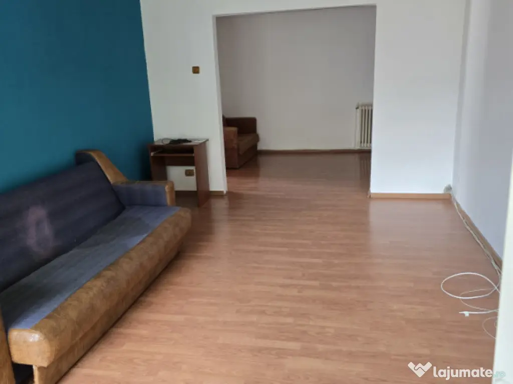 Apartament 2 camere, etaj 8/9, priveliște superbă Zona Orh