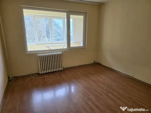 Apartament 2 camere, etaj 8/9, priveliște superbă Zona Orh