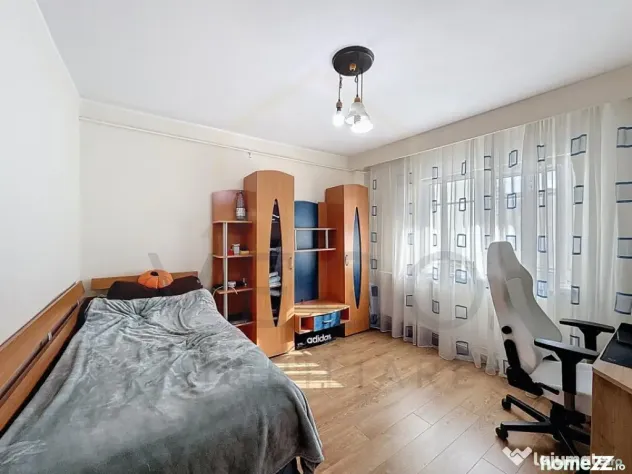 2 camere decomandate, balcon, zona UMF - Zorilor - Gh.Dima