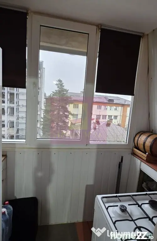 Apartament cu 2 camere de vânzare în Câmpina, zonă Ce... - Campina (Prahova)