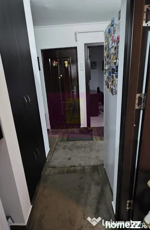Apartament cu 2 camere de vânzare în Câmpina, zonă Ce... - Campina (Prahova)