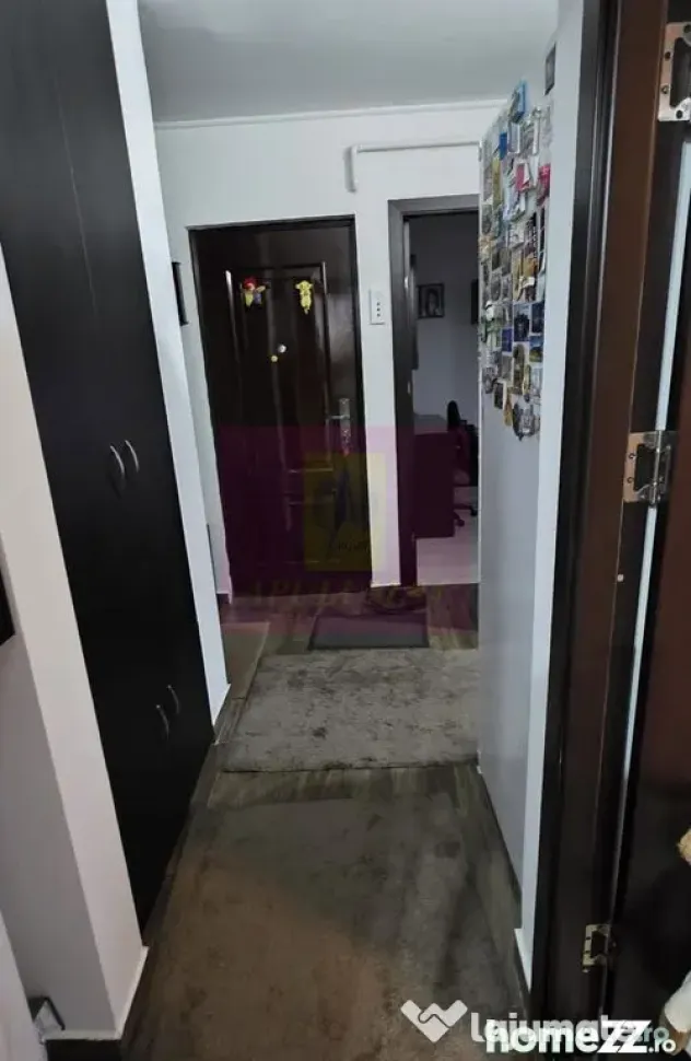 Apartament cu 2 camere de vânzare în Câmpina, zonă Ce... - Campina (Prahova)
