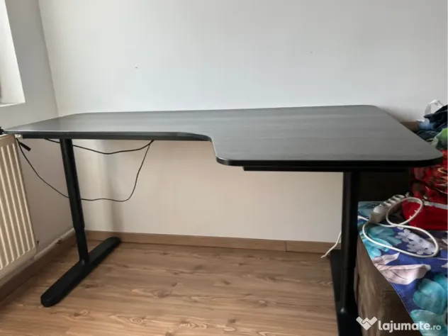 Birou negru Bekant Ikea 160 x 110 cm