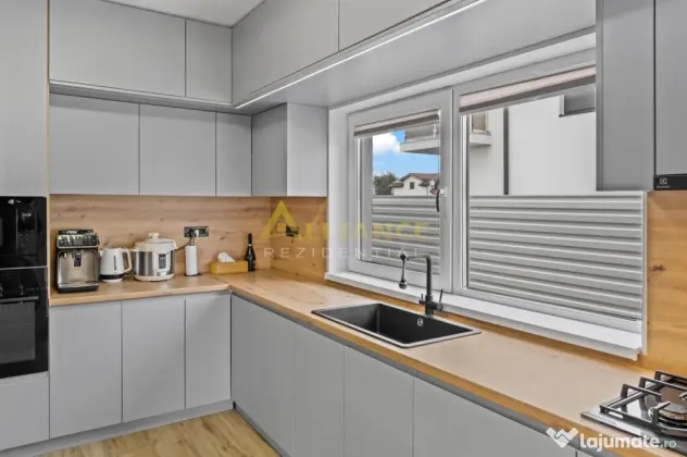 Casa individuala - P 1E POD - 5 camere - 3 bai - 444 teren -