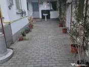 Casa spatiu comercial vis-a-vis de intrarea in Piata Centrala Craiova 