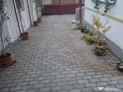 Casa spatiu comercial vis-a-vis de intrarea in Piata Centrala Craiova 