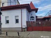 Casa spatiu comercial vis-a-vis de intrarea in Piata Centrala Craiova 