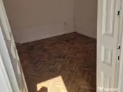 Casa spatiu comercial vis-a-vis de intrarea in Piata Centrala Craiova 