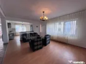 Casa de inchiriat, 7 camere, 230 mp + 415 mp teren, garaj - 