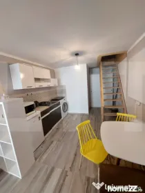 Apartament la curte comună, Ultracentral