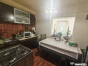 Apartament 3 camere de vanzare, in zona Casa de Cultura 