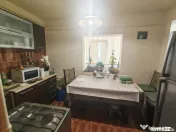 Apartament 3 camere de vanzare, in zona Casa de Cultura 