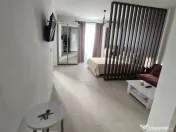 Închiriez studio 2 camere central 