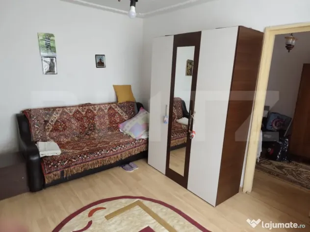 Apartament cu 2 camere, etaj 1/4, centrală proprie – opor