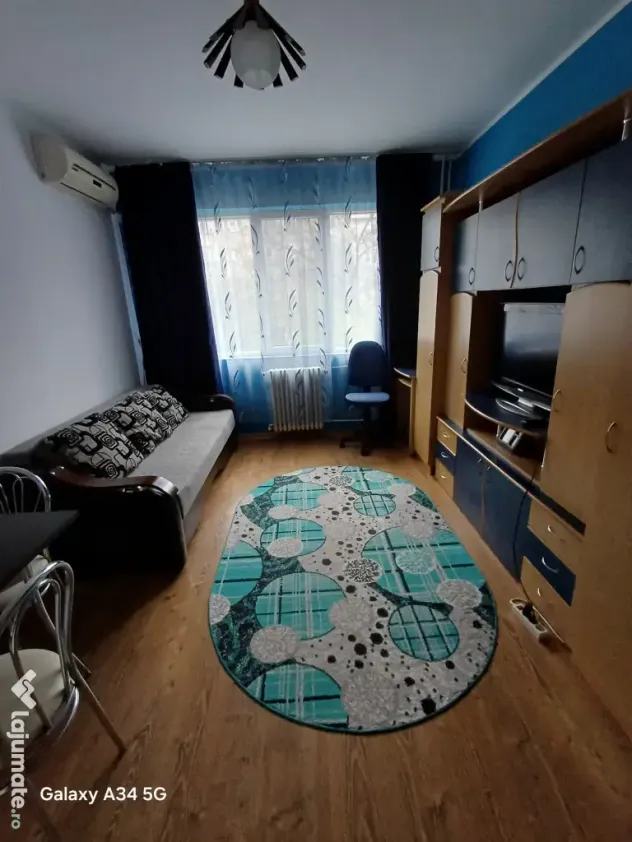 Închiriere garsonieră zona Far/Billa