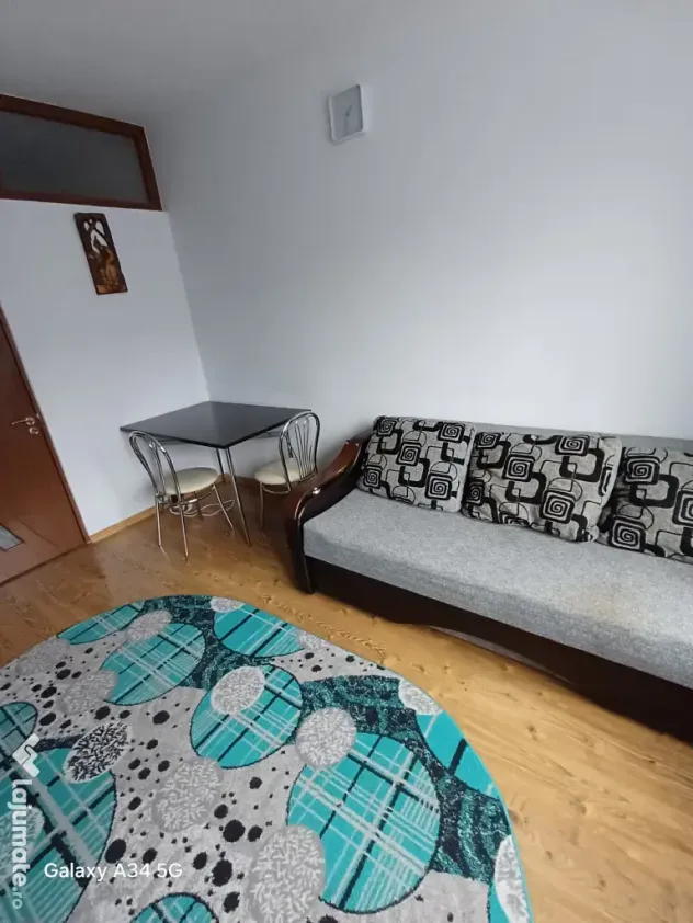 Închiriere garsonieră zona Far/Billa
