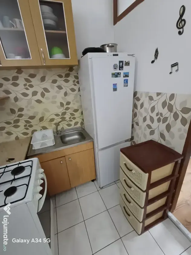 Închiriere garsonieră zona Far/Billa