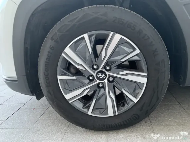 Hyundai Tucson alb