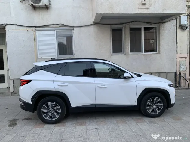 Hyundai Tucson alb