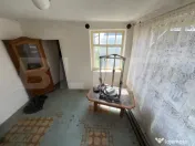 Casa de vanzare pe un teren 2500 mp, strada inchisa, utilita 