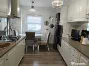 Apartament spațios cu 4 camere, complet mobilat și renovat 