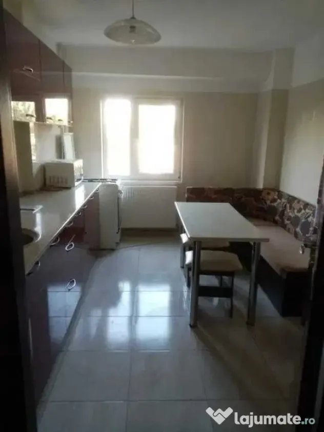 De inchiriat-Apartament 3 camere - Timpuri Noi, Sincai