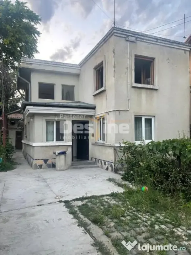 CASĂ + TEREN 400 MP | GARAJ | ZONA PETRICANI – PLUMBUITA