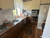 Apartament 2 camere decomandat, 46 mp, etaj intermediar, par 