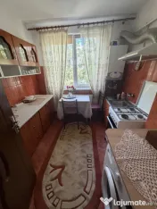 Apartament 2 camere decomandat , et 1 pentru inchiriere, cen 