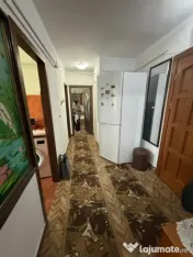 Apartament 2 camere decomandat , et 1 pentru inchiriere, cen 