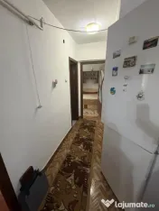 Apartament 2 camere decomandat , et 1 pentru inchiriere, cen 