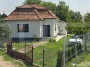 Casă individuală, complet mobilată, teren generos 1050 mp 