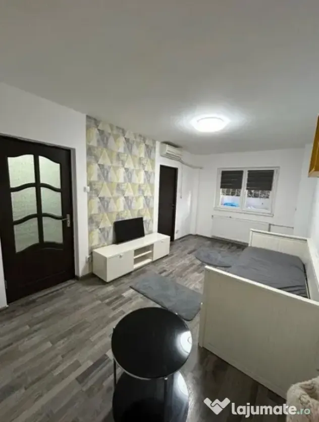 Timpuri noi vacaresti tineretului