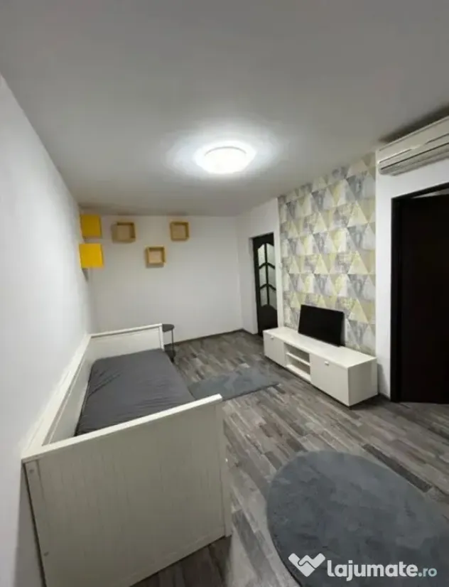 Timpuri noi vacaresti tineretului