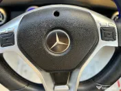 Vând mașina electrică pt. copii 