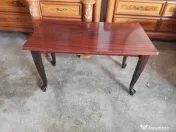 Masuta /Masa din lemn lucios 