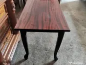 Masuta /Masa din lemn lucios 