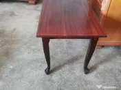 Masuta /Masa din lemn lucios 