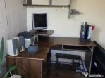 Birou cu etajera