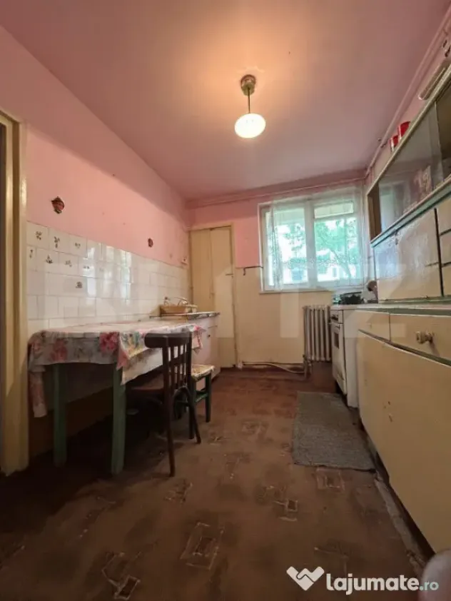 Apartament 2 camere, 54 mp, situat într-o zonă liniștită