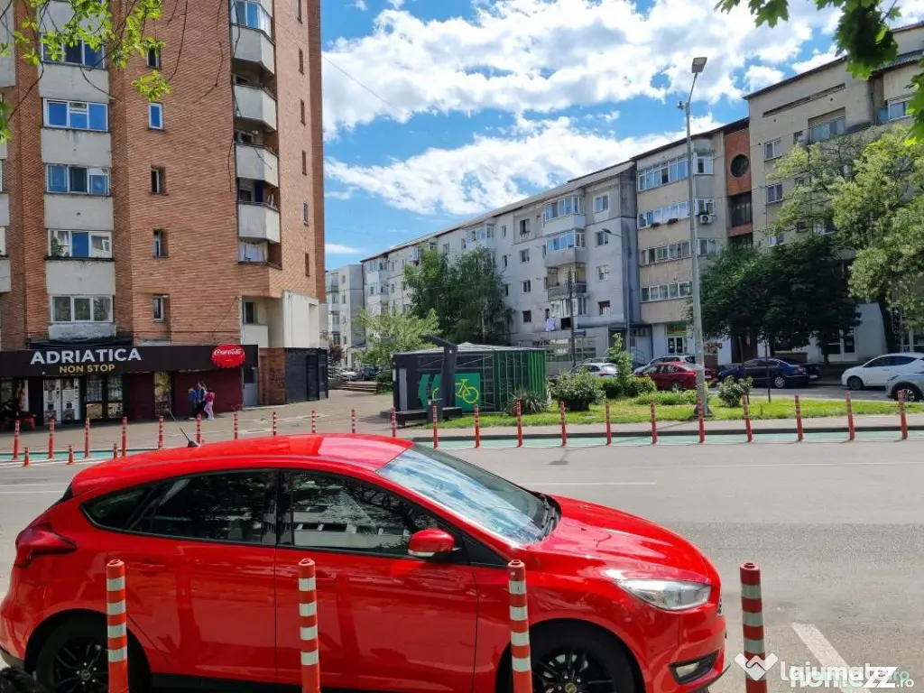 Zona de top-intre Centru si Insula de Agrement-Garsoniera de