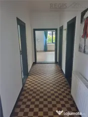 Casa spatioasa de doua camere in zona Craiter 