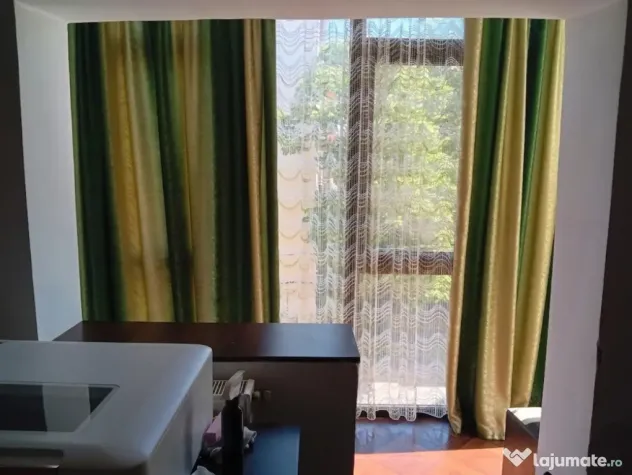 Apartament 2 camere, semidecomandat, Craiovița Nouă – zonă excelentă