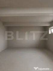 Apartament de 2 camere, demisol, zonă centrală 