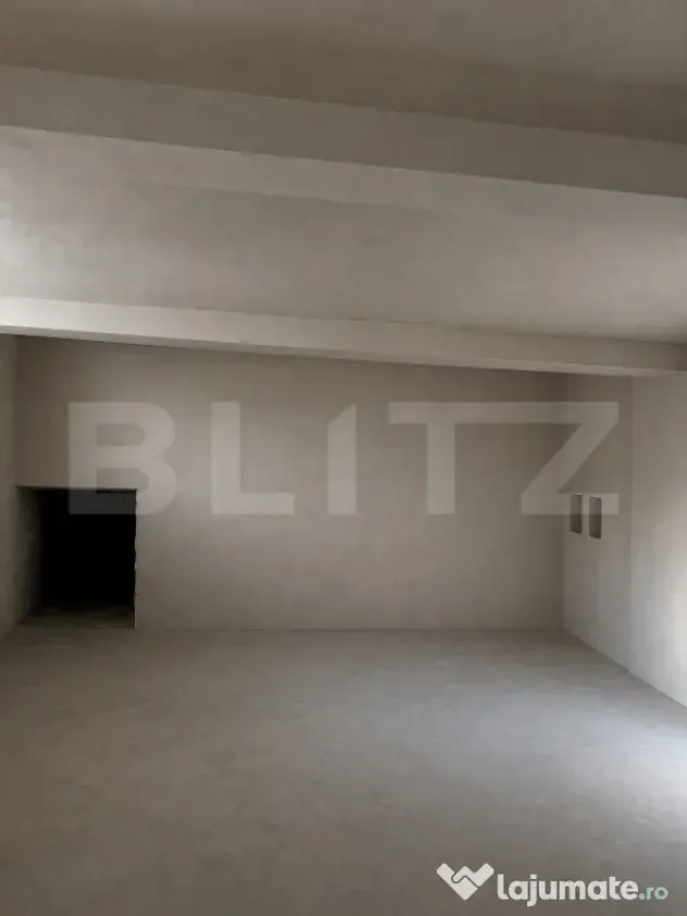 Apartament de 2 camere, demisol, zonă centrală