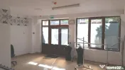 Spațiu comercial de închiriat 31 mp, posibil terasă, z... 