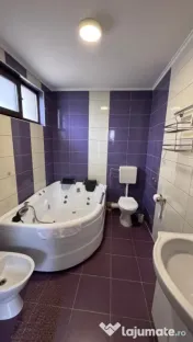 Apartament 3 cam de închiriat, cart. Rogerius 